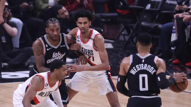 开云-爱游戏-比在湖人更舒适！韦少回暖正当时 卢指导更会用他