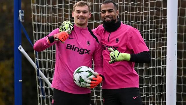 Kaiyun Sports-开云体育-不走运！蓝军二门欧冠半场伤退 新帅本欲重点培养他